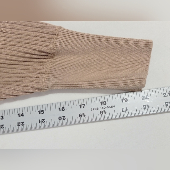 Dreamers By Debut Ribbed Wrap Style V Neck Open Back Crop Sweater Size Small - Picture 5 of 10